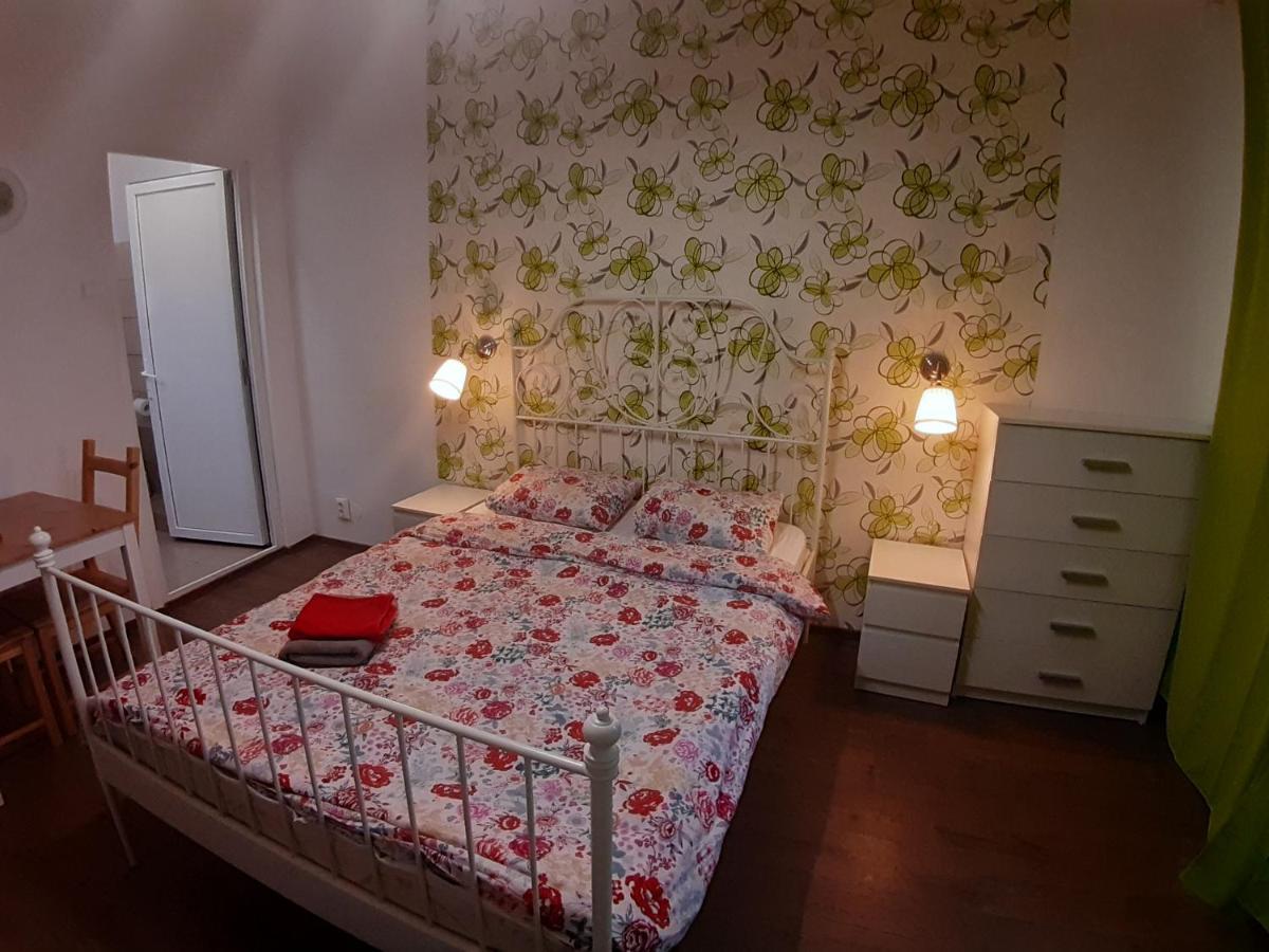 Romantic Calm Apartments Piata Universitate 부쿠레슈티 외부 사진